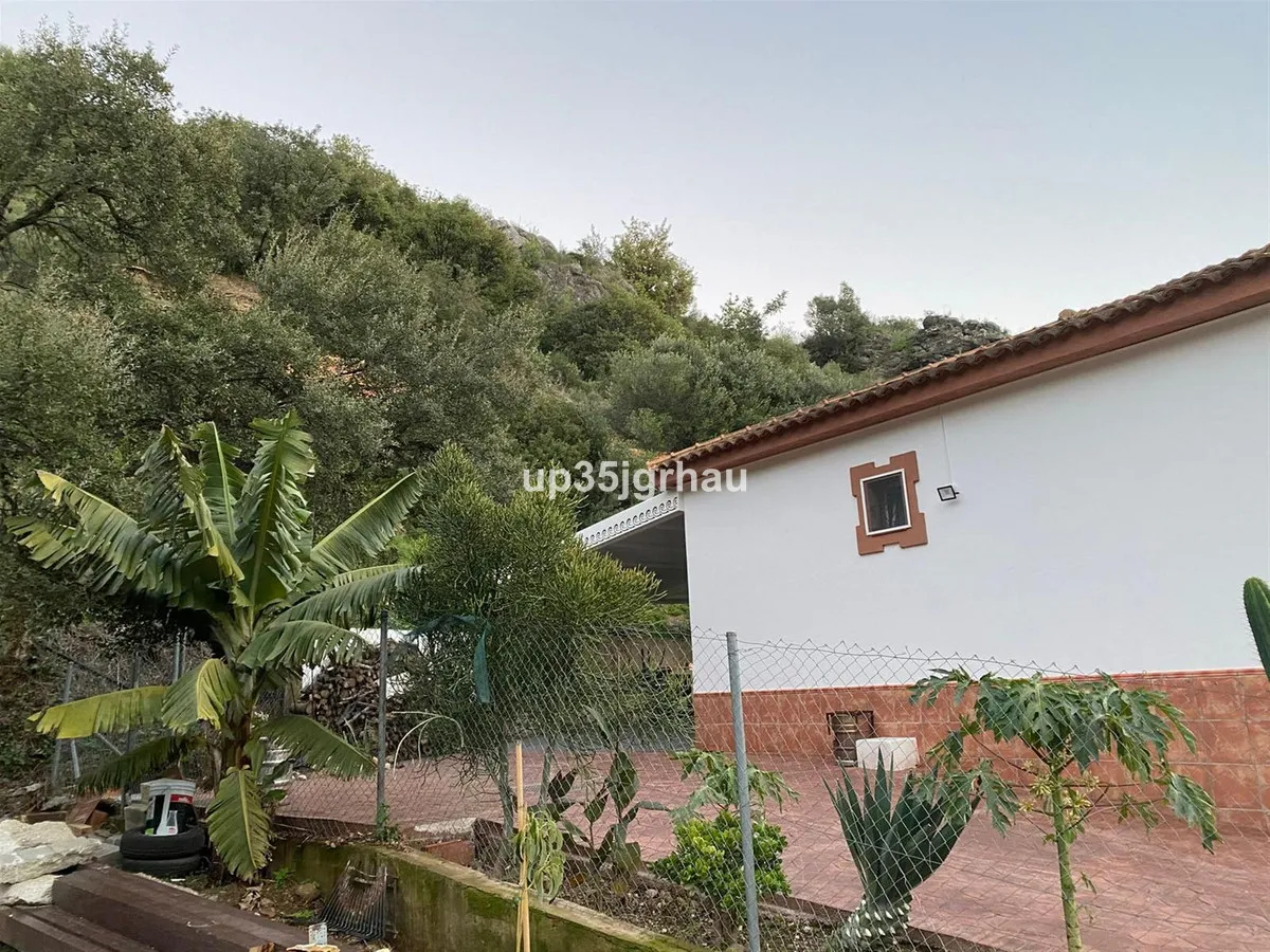 9b482b97-2516-4f04-8dc9-4f32e164b0ad