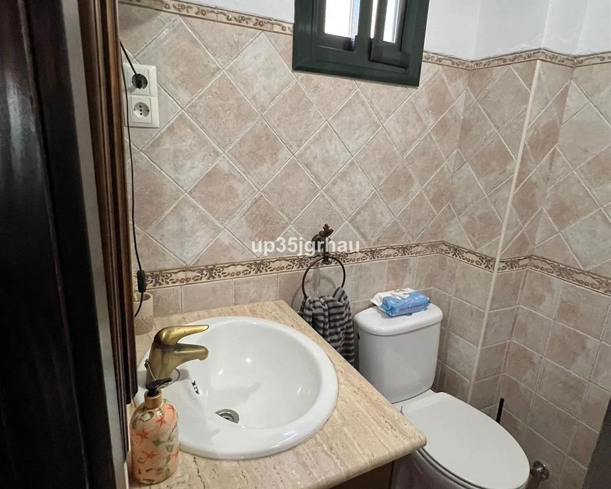 cb63ef69-6d89-43e2-aef6-bb9597a88fc7