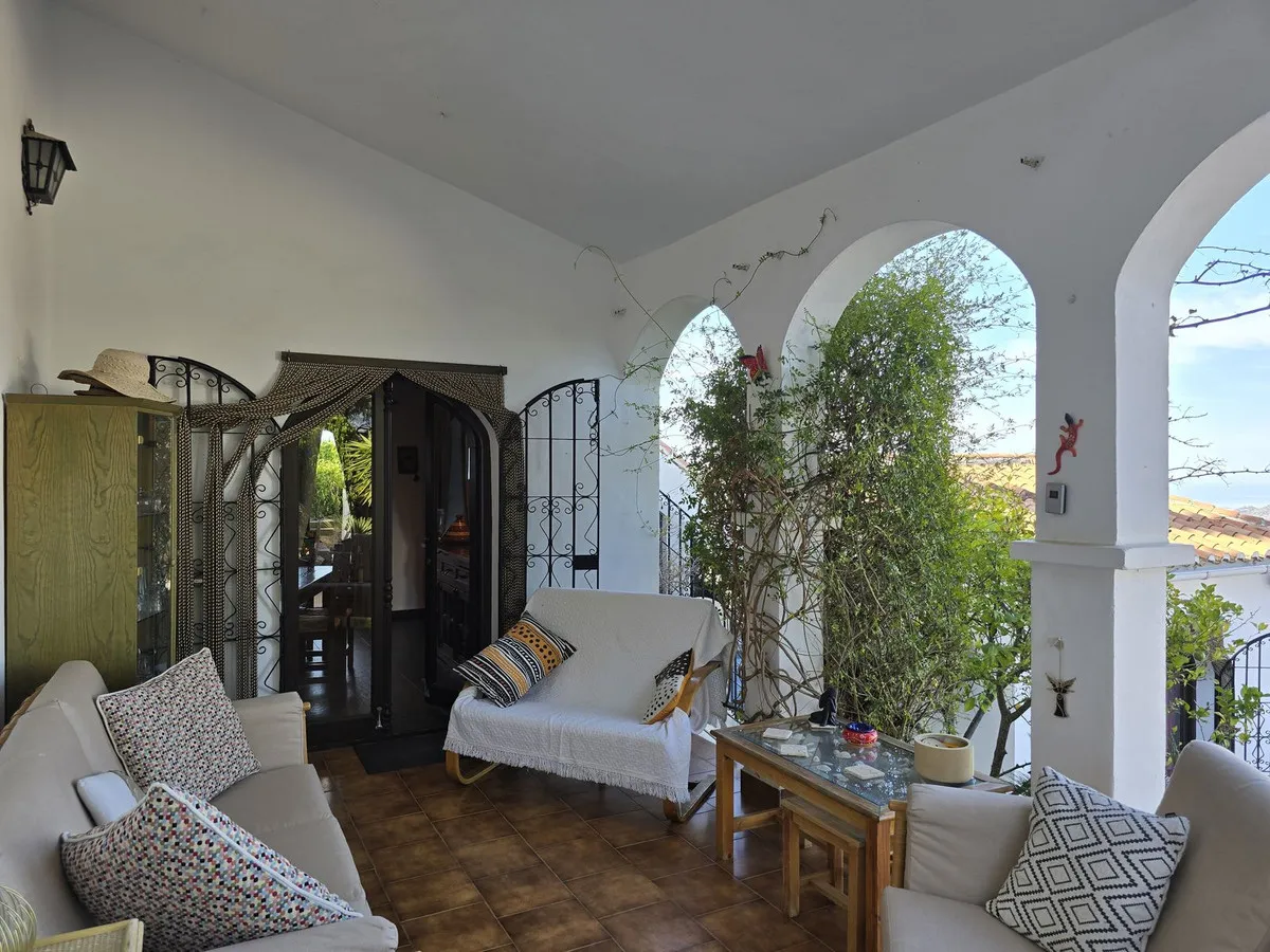 01a3a2ed-439f-4352-93e6-54c498f0ace4