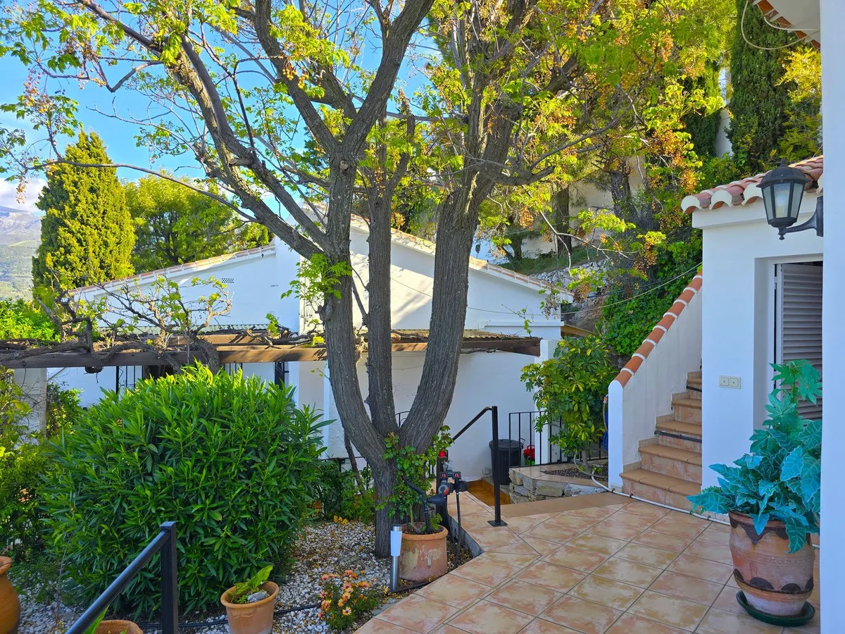 040a4ea0-87fe-459a-9afe-518c173970d5