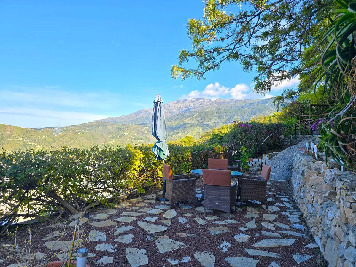 1d79cb82-3537-44e9-9f8a-7f5db66e3fa4