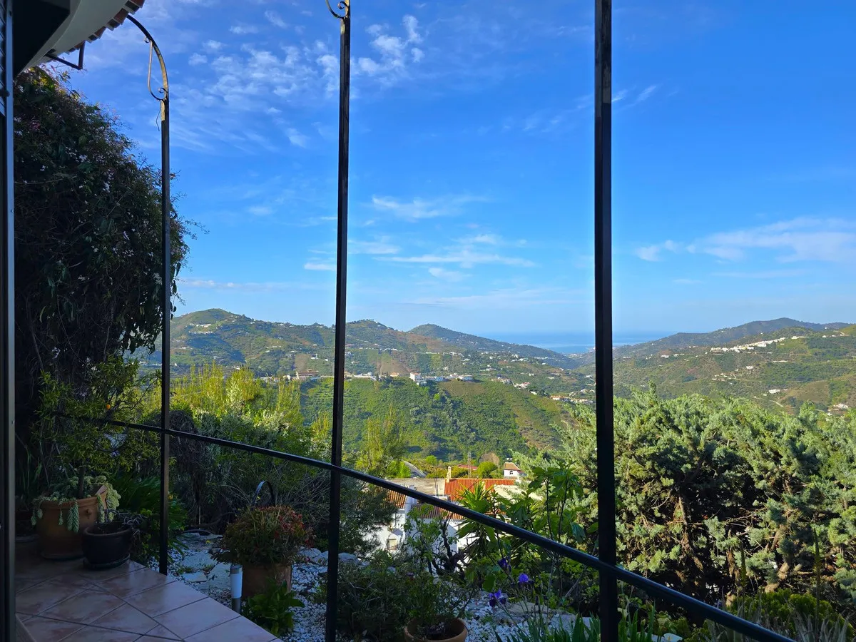 43714764-b435-4578-9ee6-34f15332685c