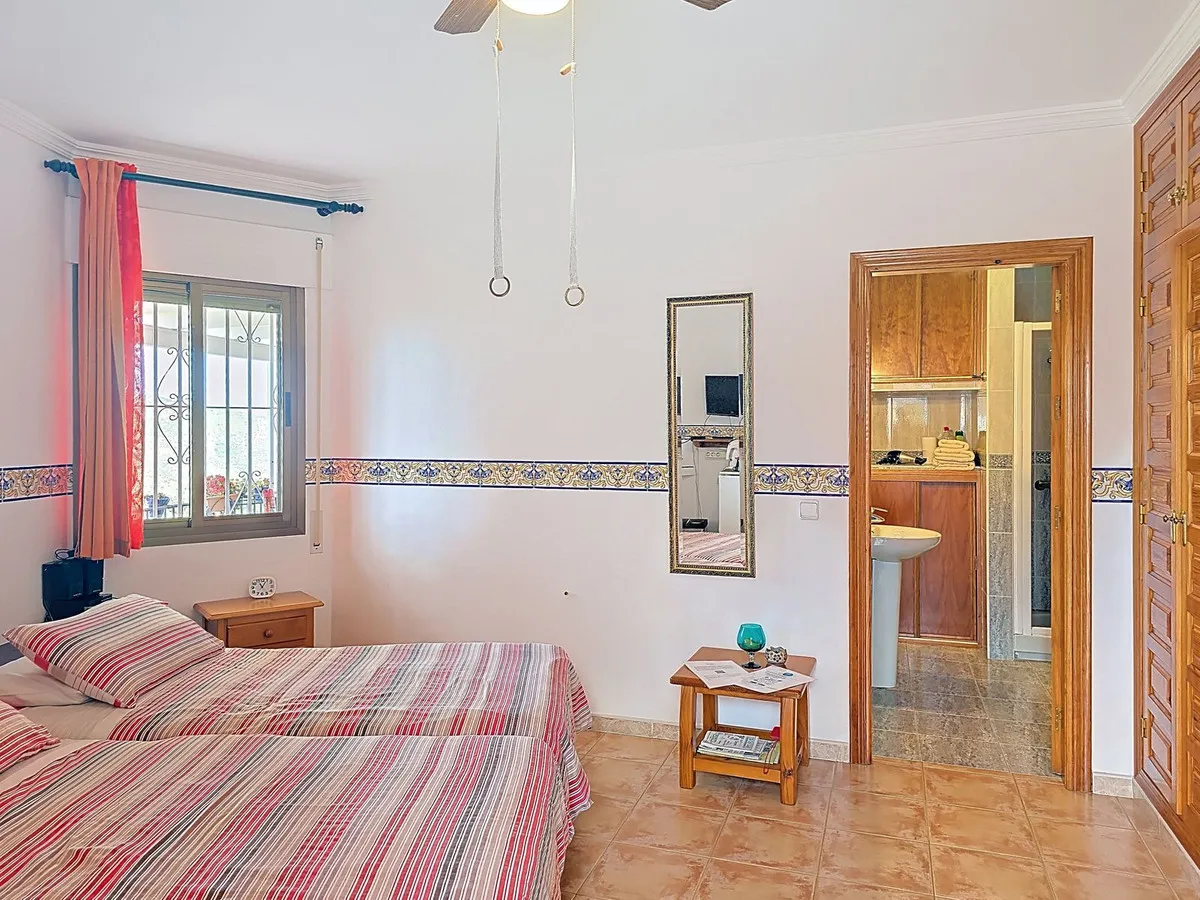 584ed617-1c9f-4c74-973f-190234653fa5