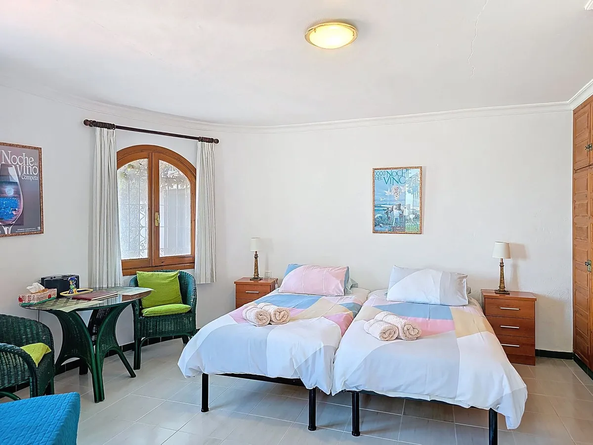 6a814cb5-2e0d-4b4d-b5d2-929f20e75268