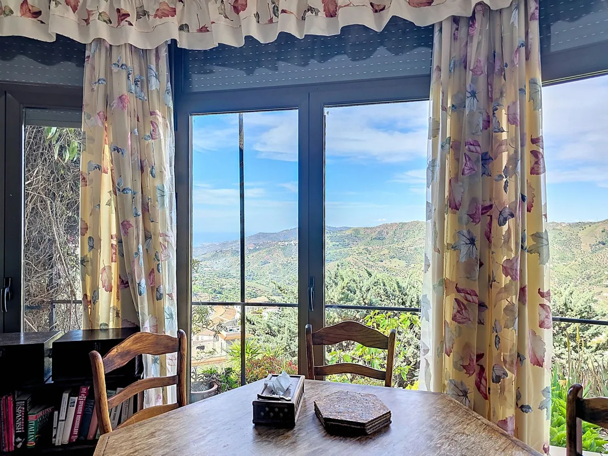 b1918249-3686-4b94-bfae-8a1dd6c9257f