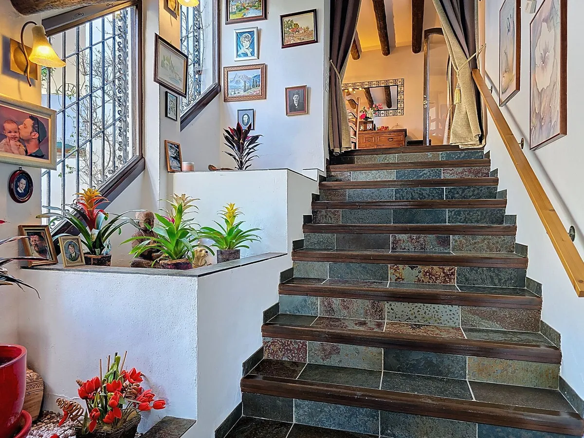 cb90690a-54a0-432d-8263-c4f4070a342f