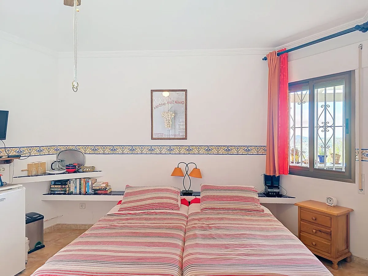 db5f53cb-5a5c-4e8d-8da7-5c5d1ef38072