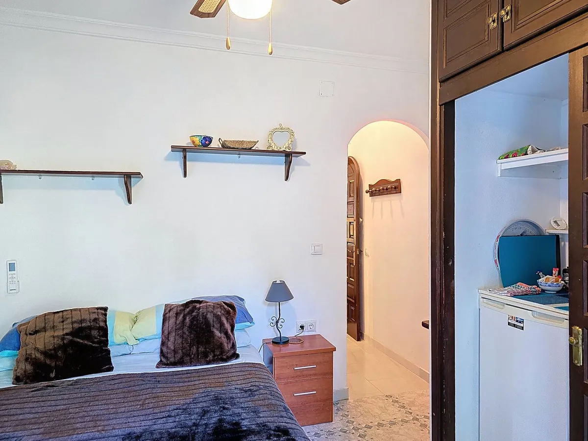 f2f61a5a-3de5-4a43-9392-9a831d293393