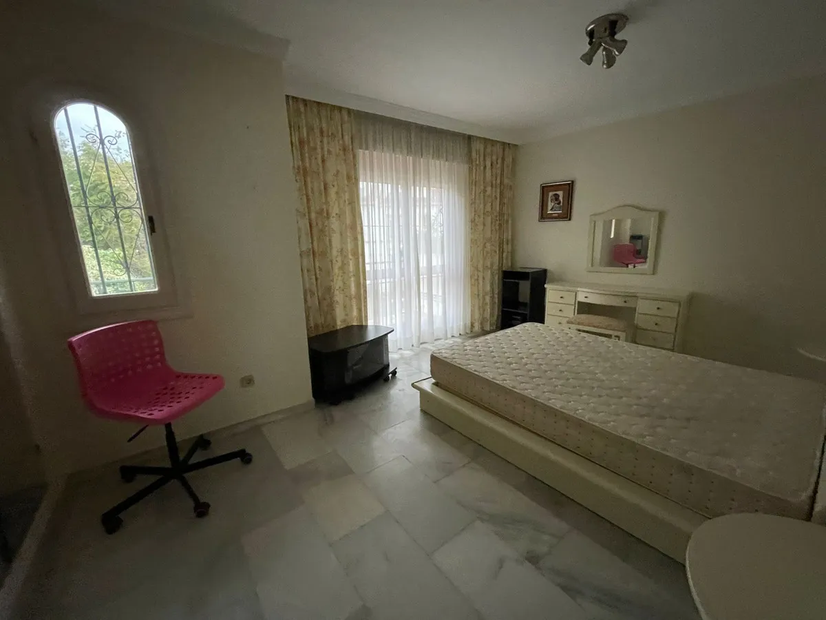 a4e784e2-c923-470c-9a05-bad93d1b4fd0