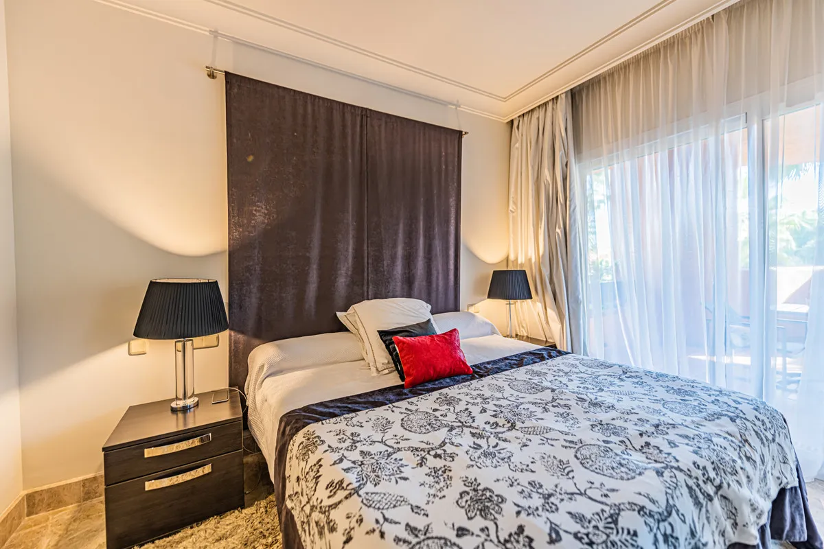 1ac60083-c2a8-4e33-a772-cc47a967a847