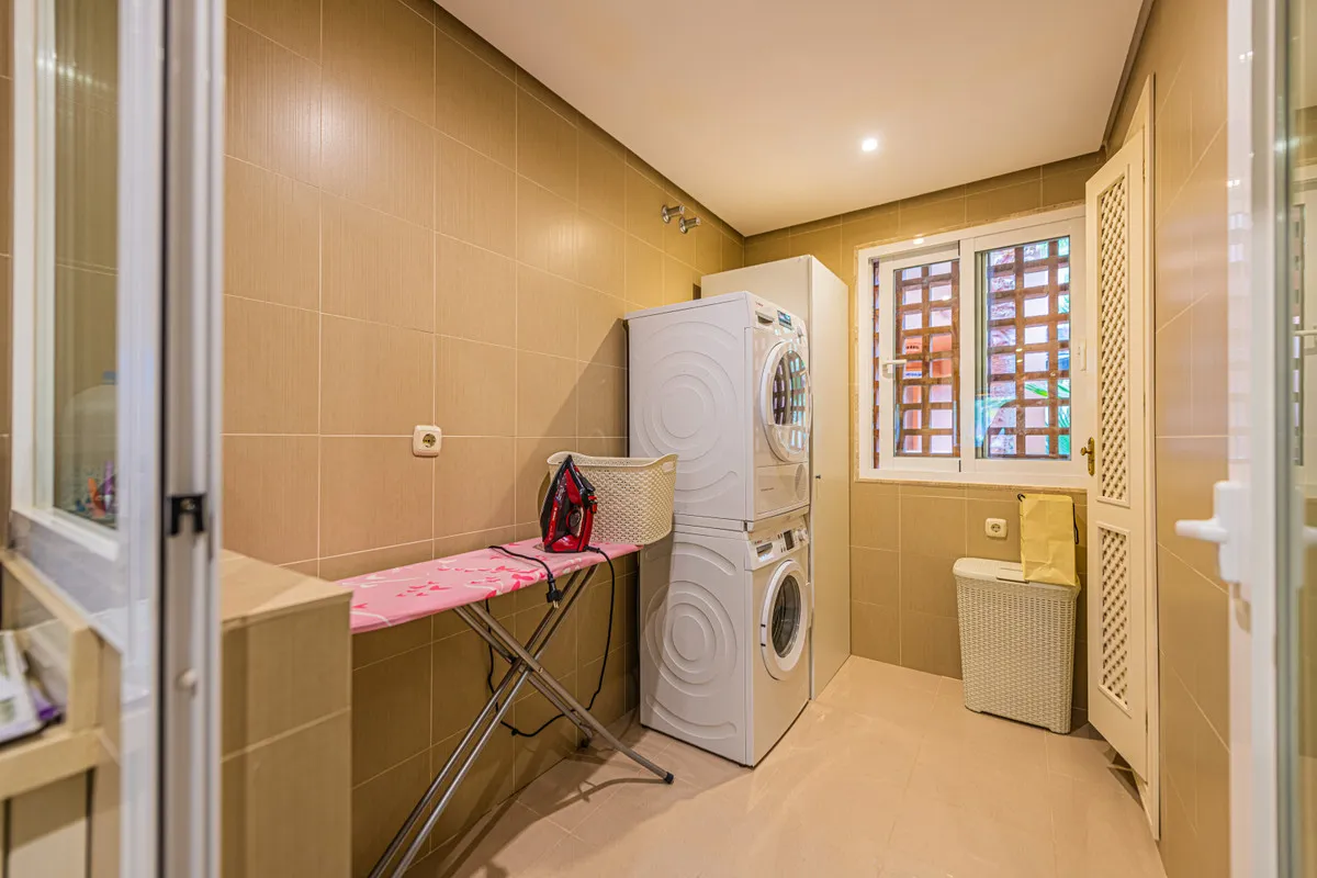 1e321dac-bb8a-402c-bdfb-6ef7f5d7071c