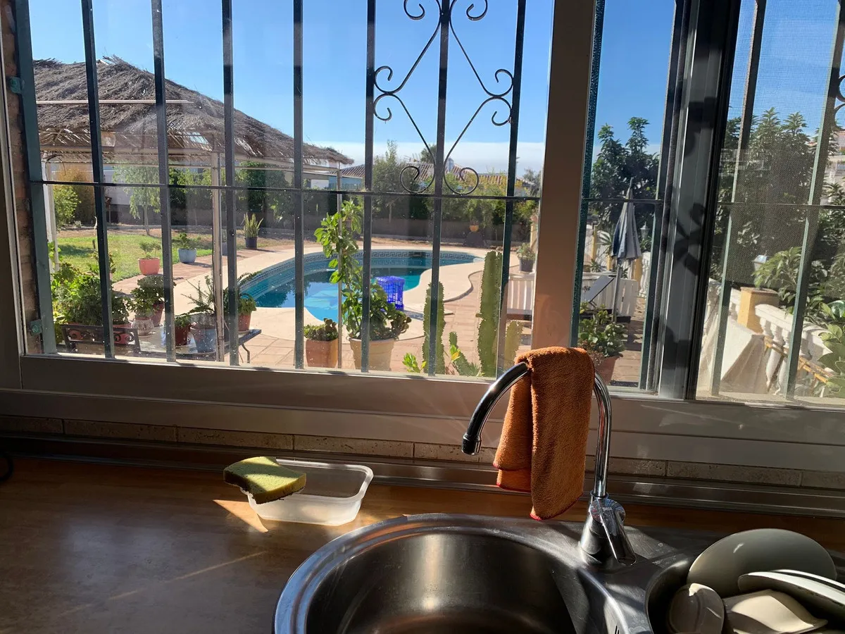 1a6b6a5d-288f-4efb-b77f-31c275d0b87a