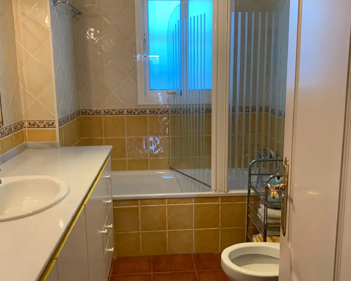 a04f9f40-b26b-49e1-856d-e6777829b27c