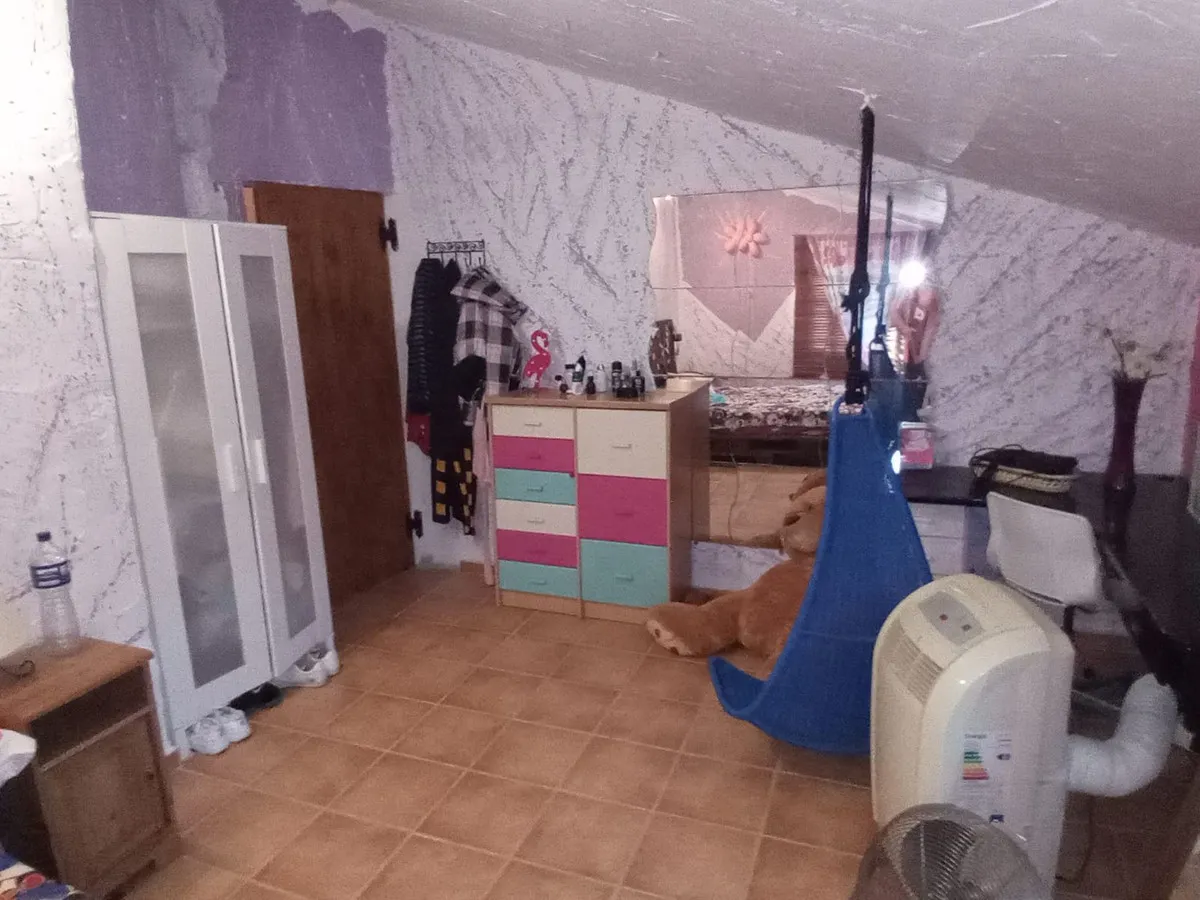 a048e7c9-fc0b-4250-bc0a-31c60367a1b9