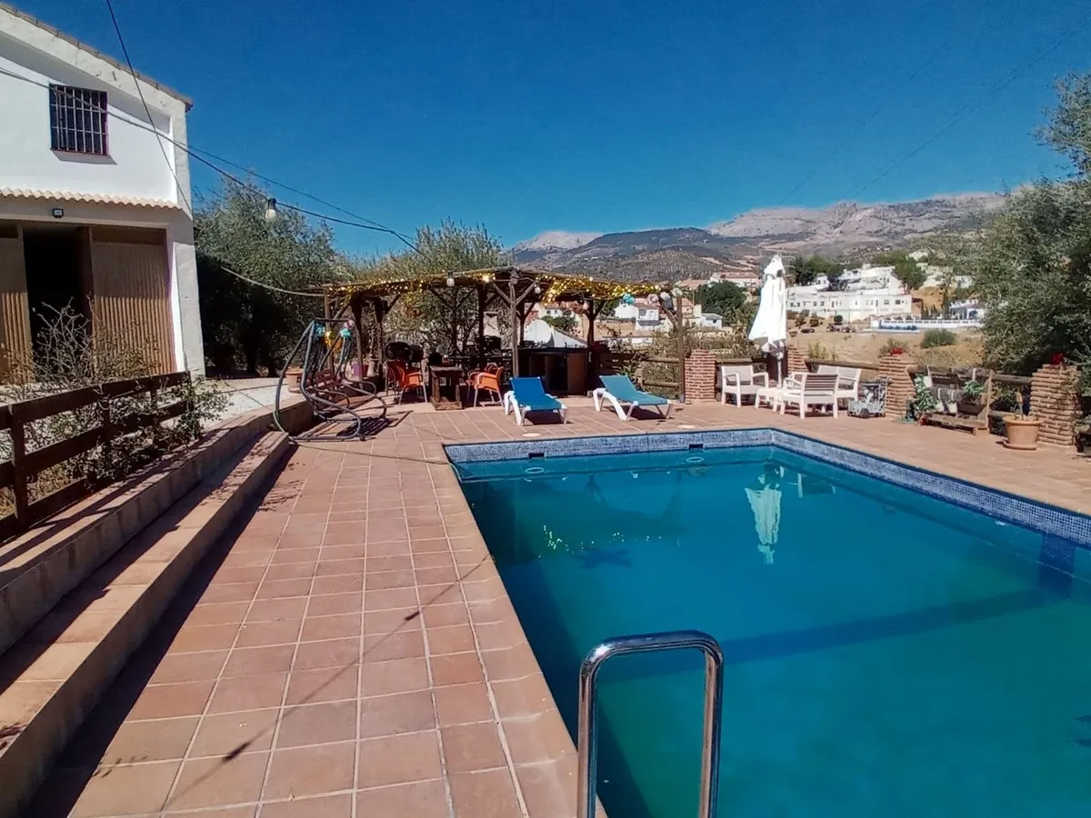 b6df8cb3-e66b-414c-afdc-703e2a5365a5