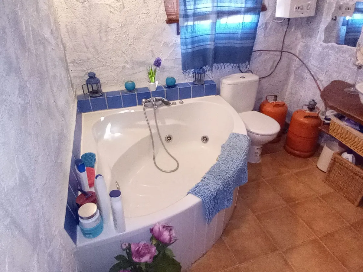 e19208f0-da17-4c8b-980c-80315563e637