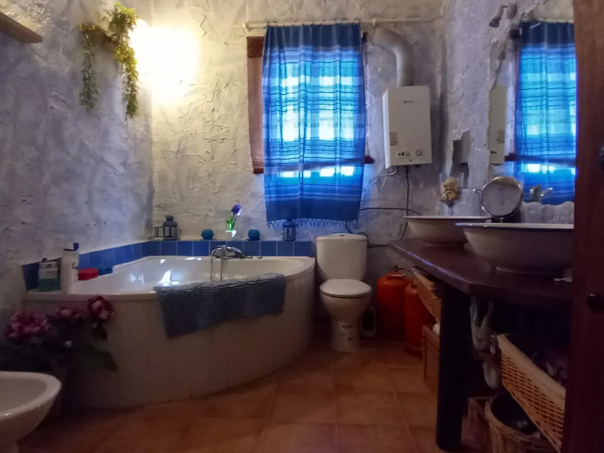 eb8a08b9-5739-468f-ac55-9b0c9705a17f