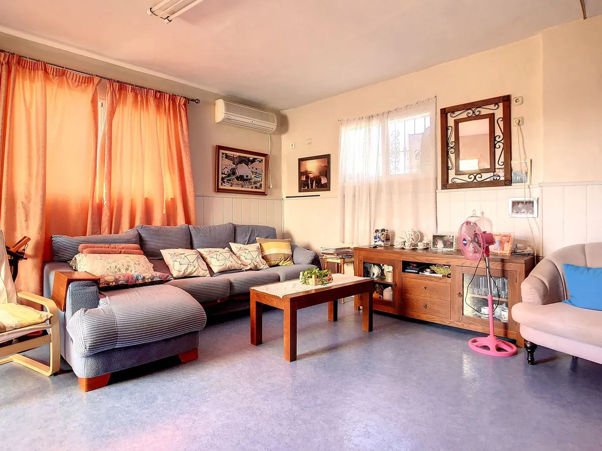 95d2eeae-24b4-49ef-9156-bb75dfe69d5e