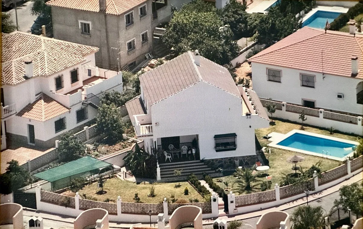 ef8772be-817c-435a-b50e-8580bc506402