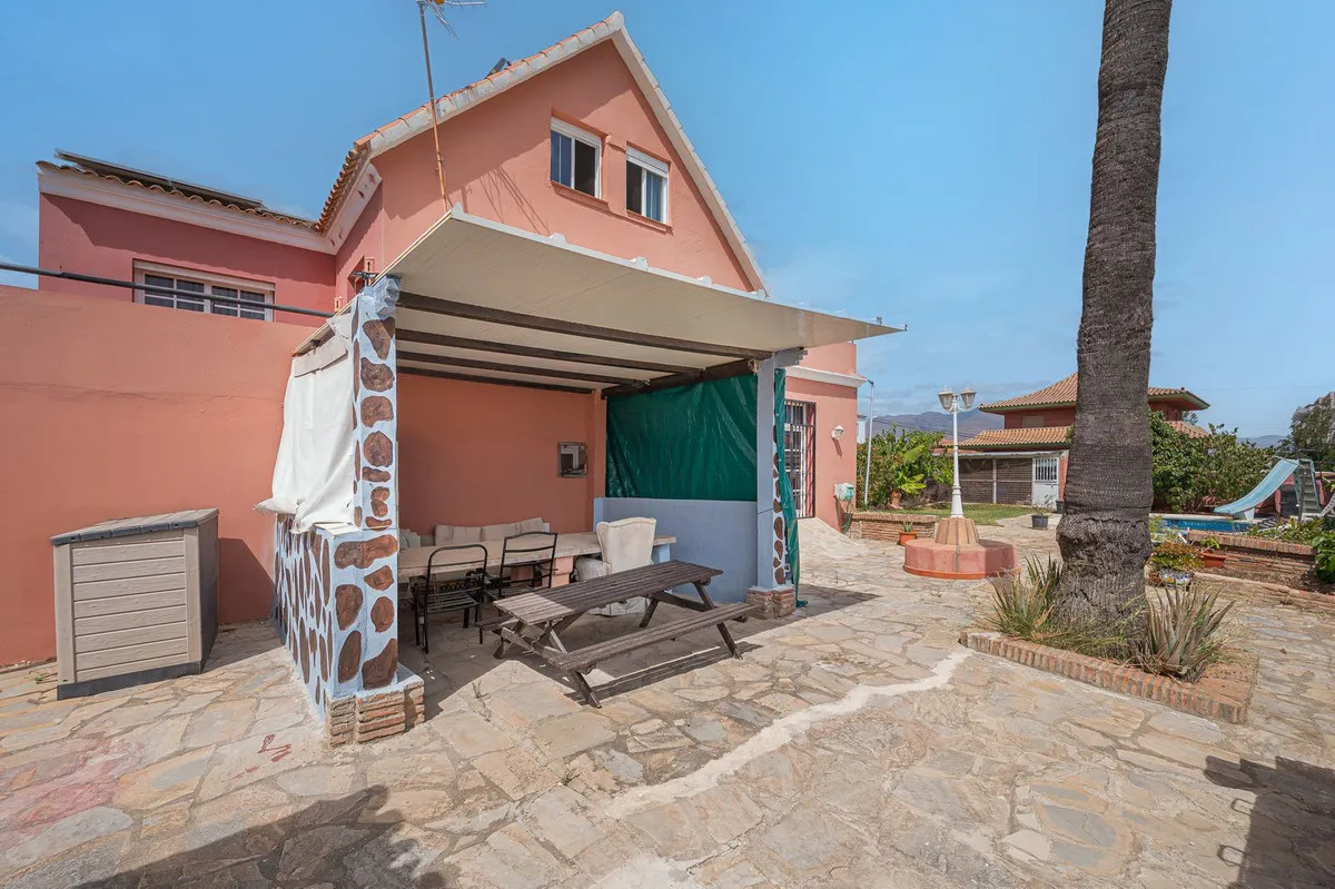 2b0d1023-4e97-4ecb-83b5-9ac41320101b