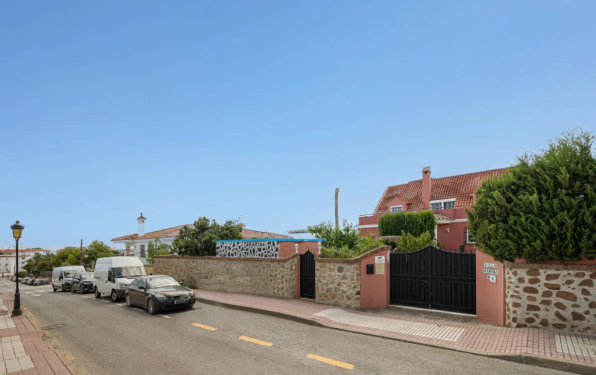 3a93168a-5882-405a-83e6-455497b5aa47