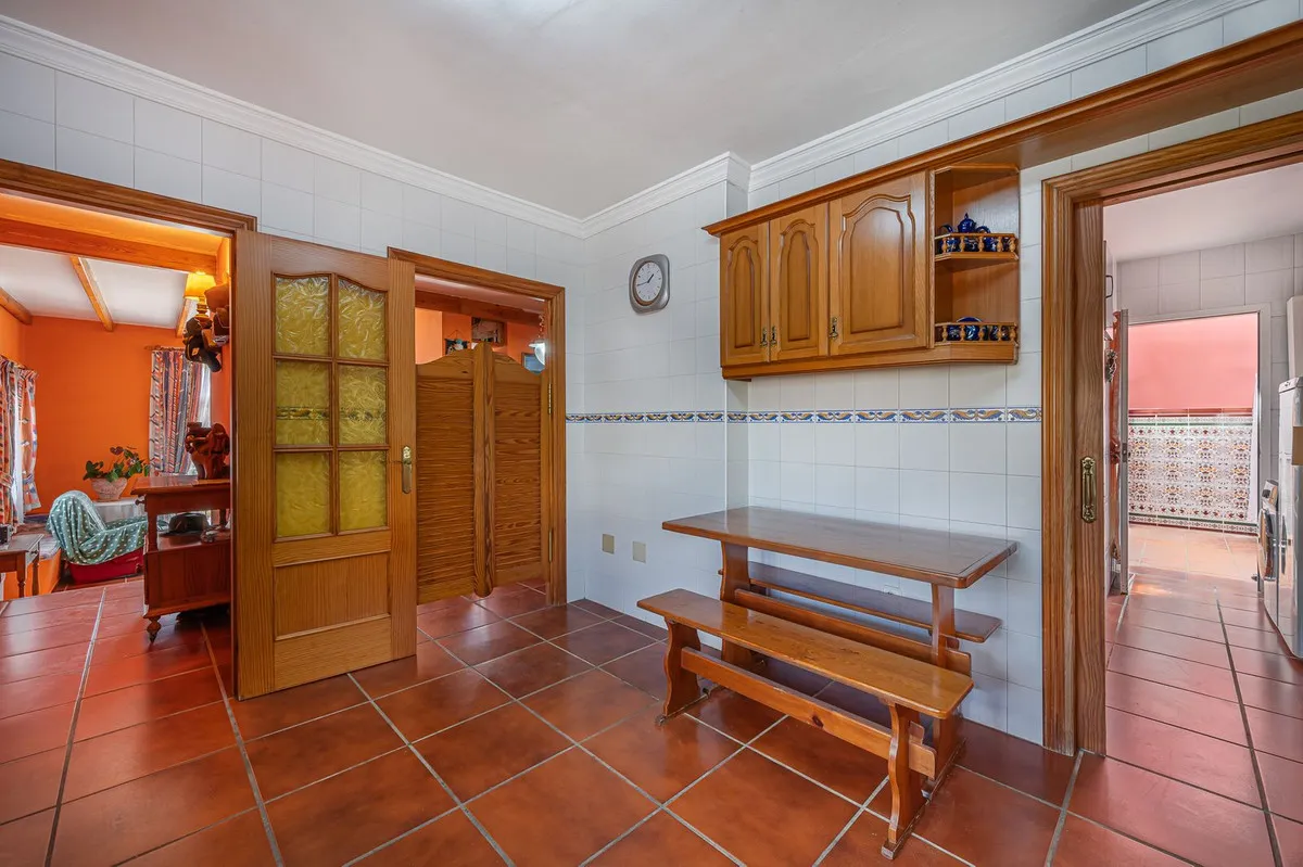 4ba83812-e556-4089-abbe-a216e2e515a0