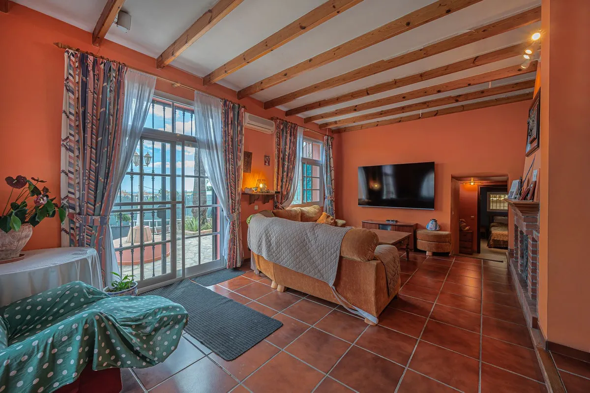 705dcad0-583c-435b-9ce6-69c1444dcc91