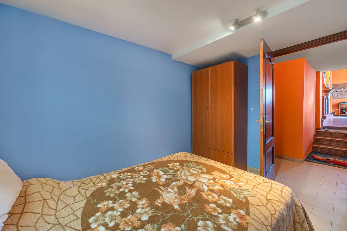 7c366f4a-9d93-4a3b-a2a9-4c199d9b8f4e