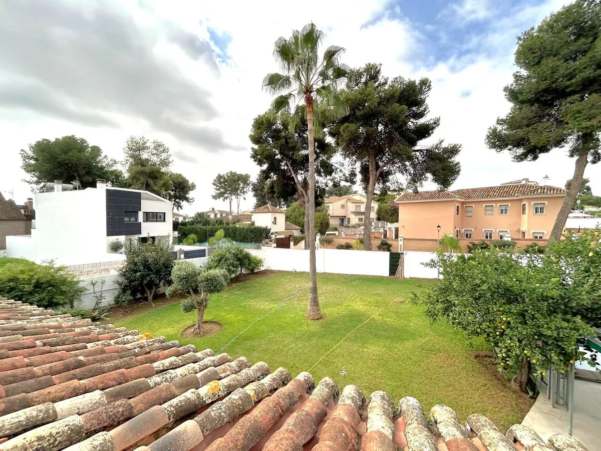 1629a079-9d13-4a19-a093-9f77742799f0