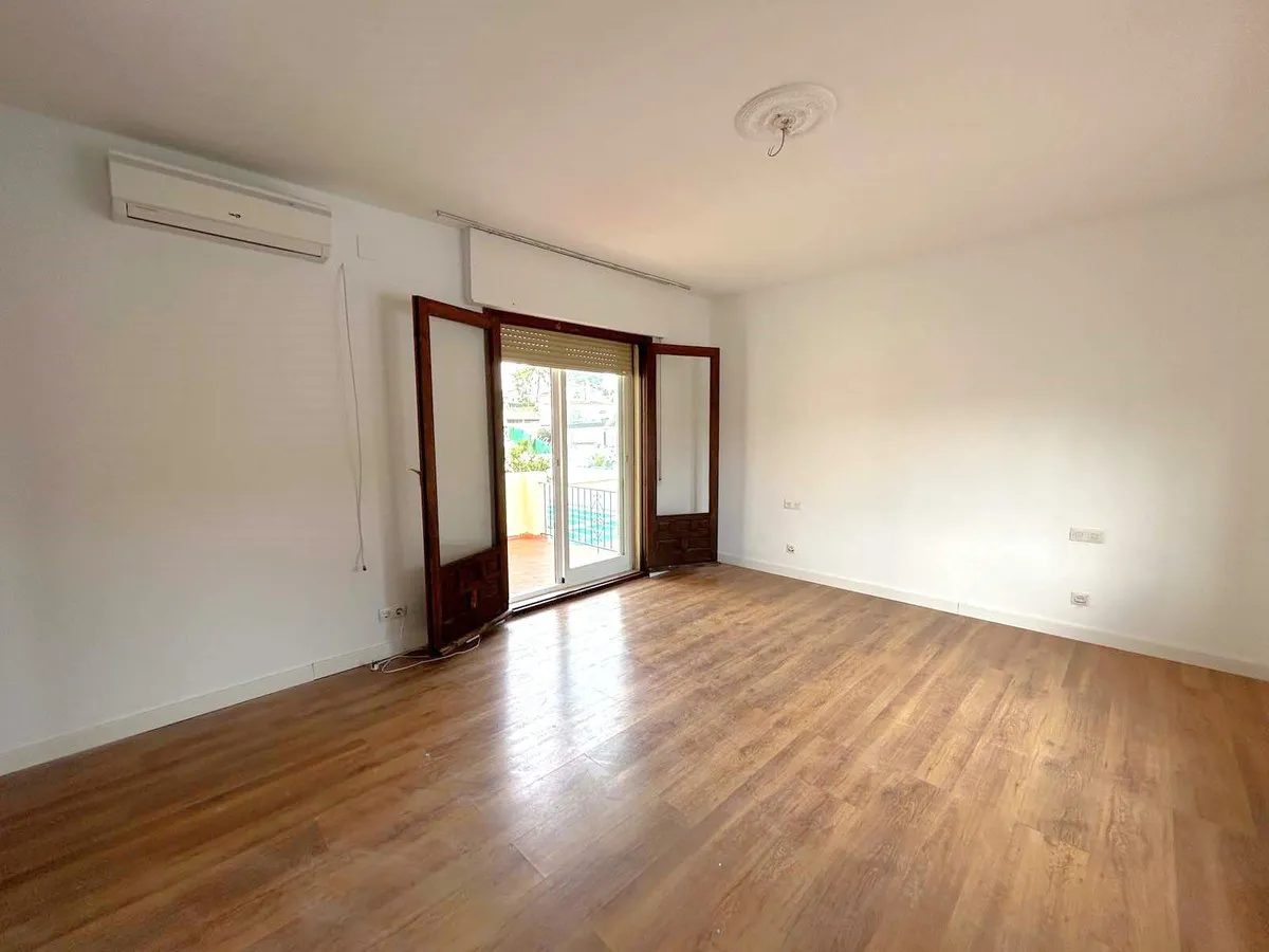 4d021009-7e4c-47a0-a3da-e917a7c2c7f9