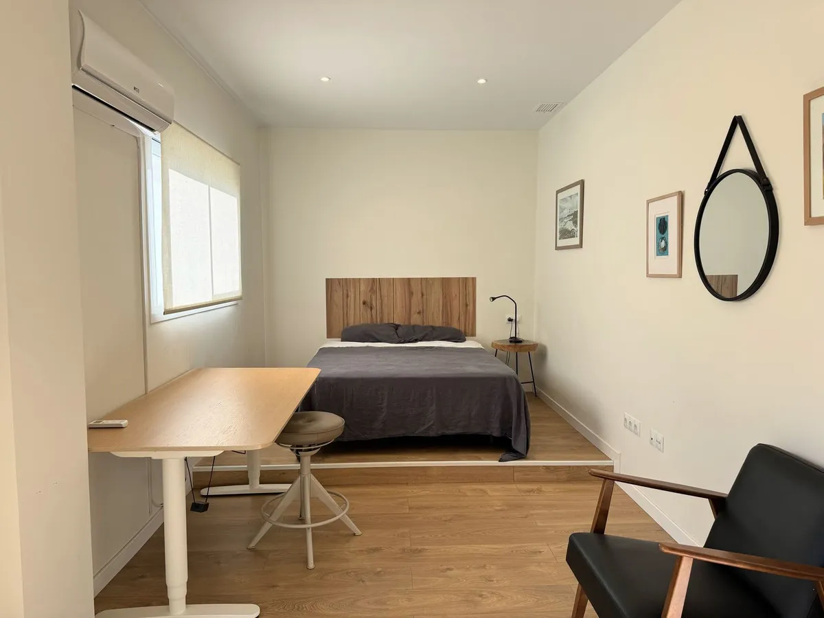 0e9df7e4-aef6-4122-95aa-1b8503177473