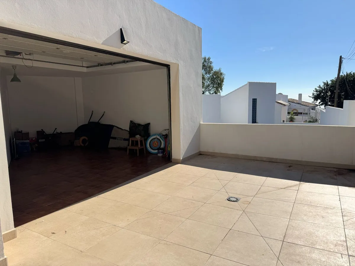 493fc51e-bdad-48b1-96ce-7f781af3fa59