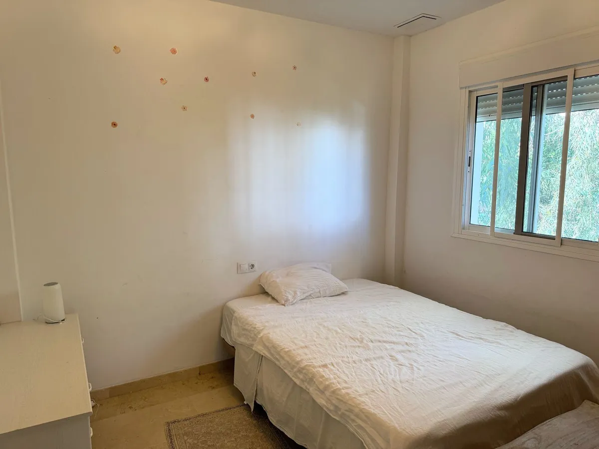 573da072-9f3b-4a28-9a70-693bc9706fa7