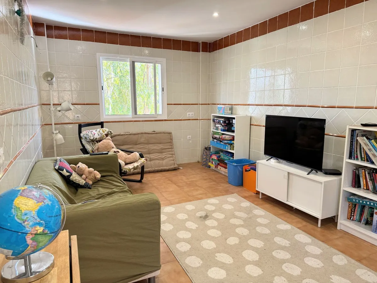 779c1b92-cfd7-4b74-ba1a-0a9d5150a4fa