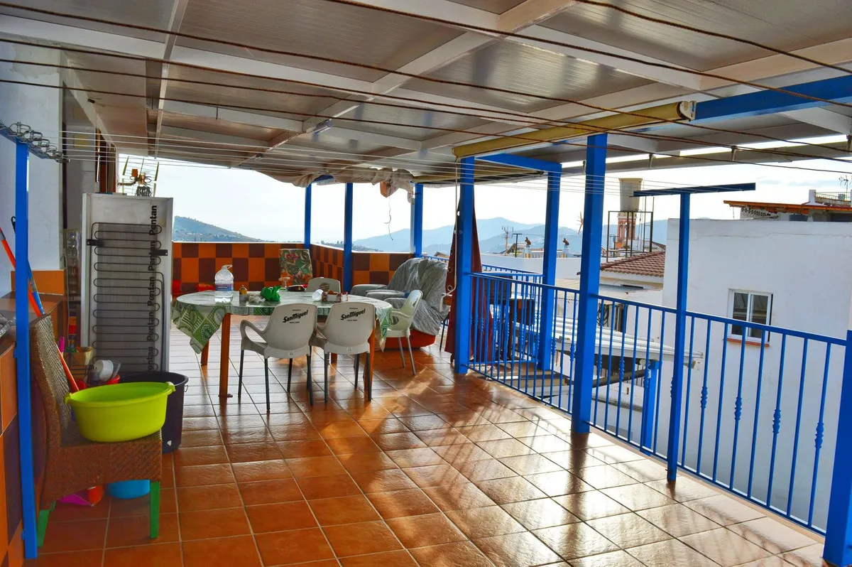 8ee2fbcb-a9db-4feb-9299-33f2ff0b2446