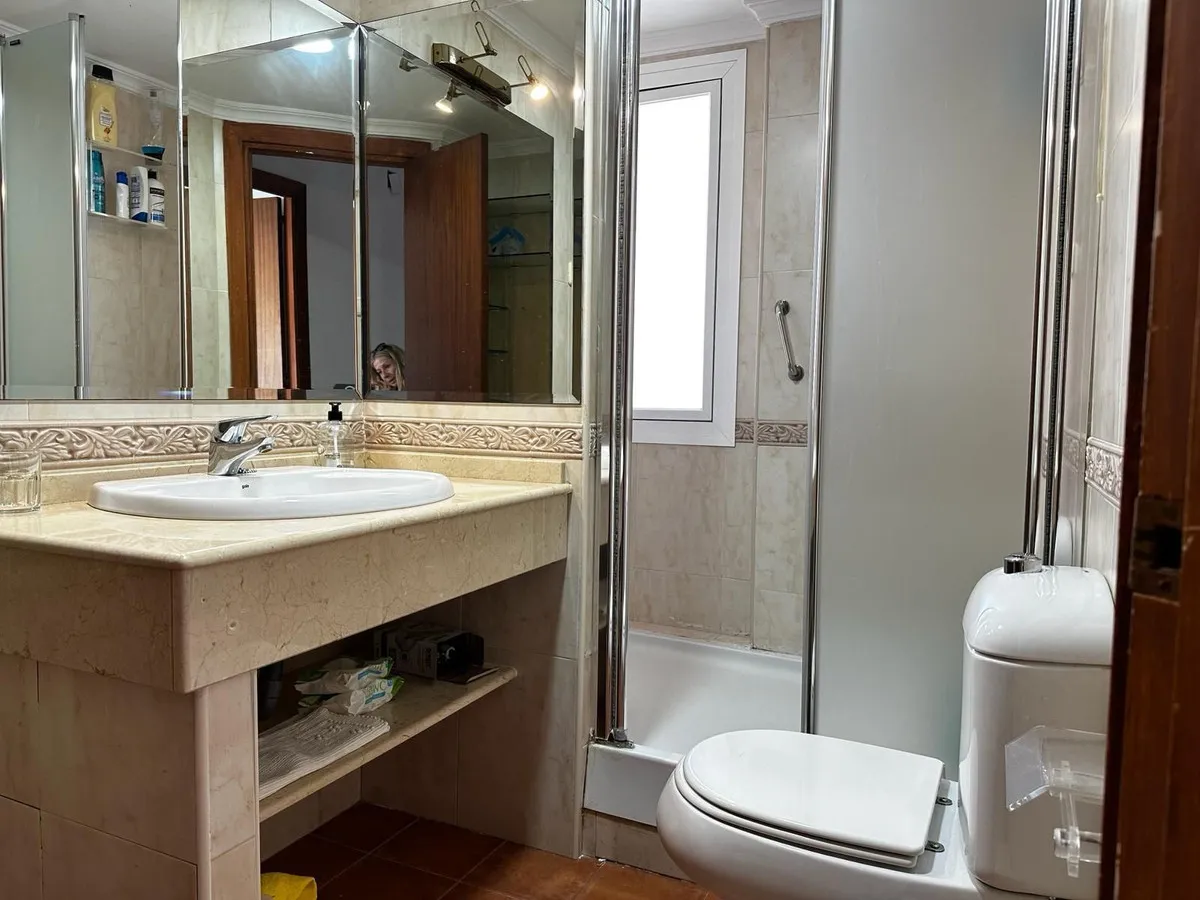 064050a4-8c62-41c3-8221-378edd3dc1bf