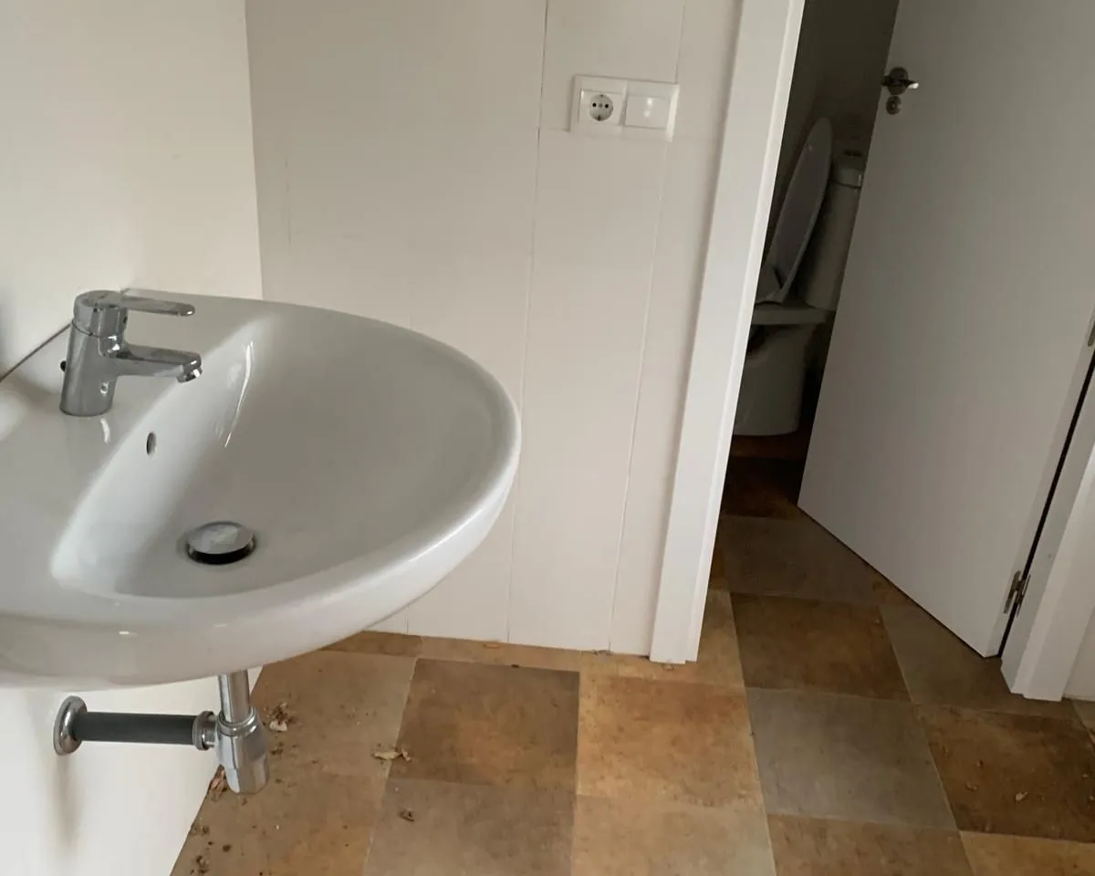 2c7004f5-530a-4d31-aed2-df7aacd2f25a