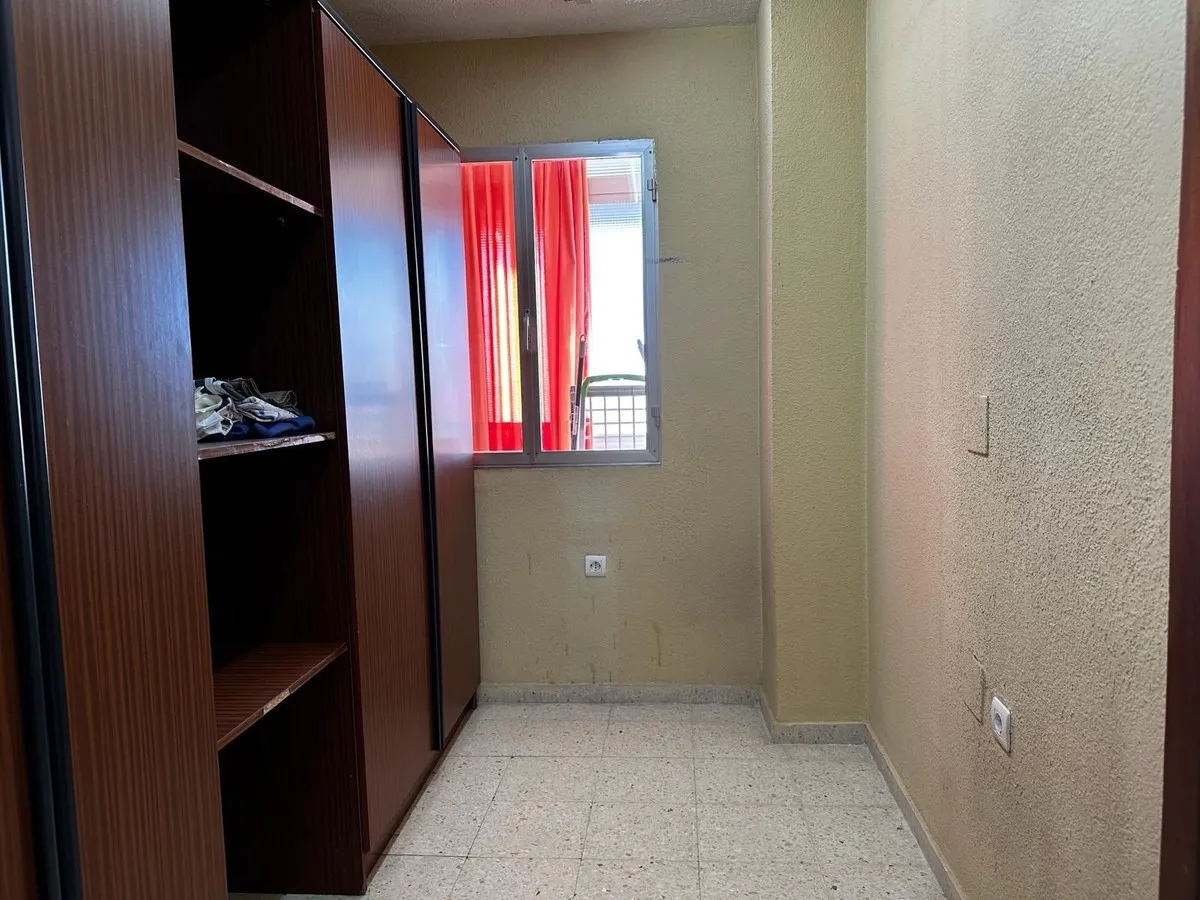 e1533566-5d79-4b3c-b0db-72f0f0f317c0