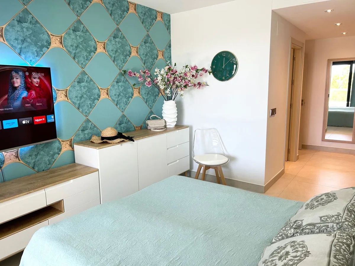 6a52eda6-b14c-46ee-b09d-2e28a9e7201e