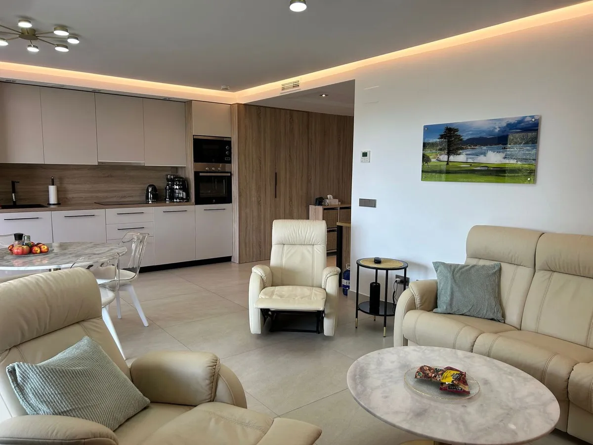 7b0cba57-4c15-43d3-9738-517347a1ad80