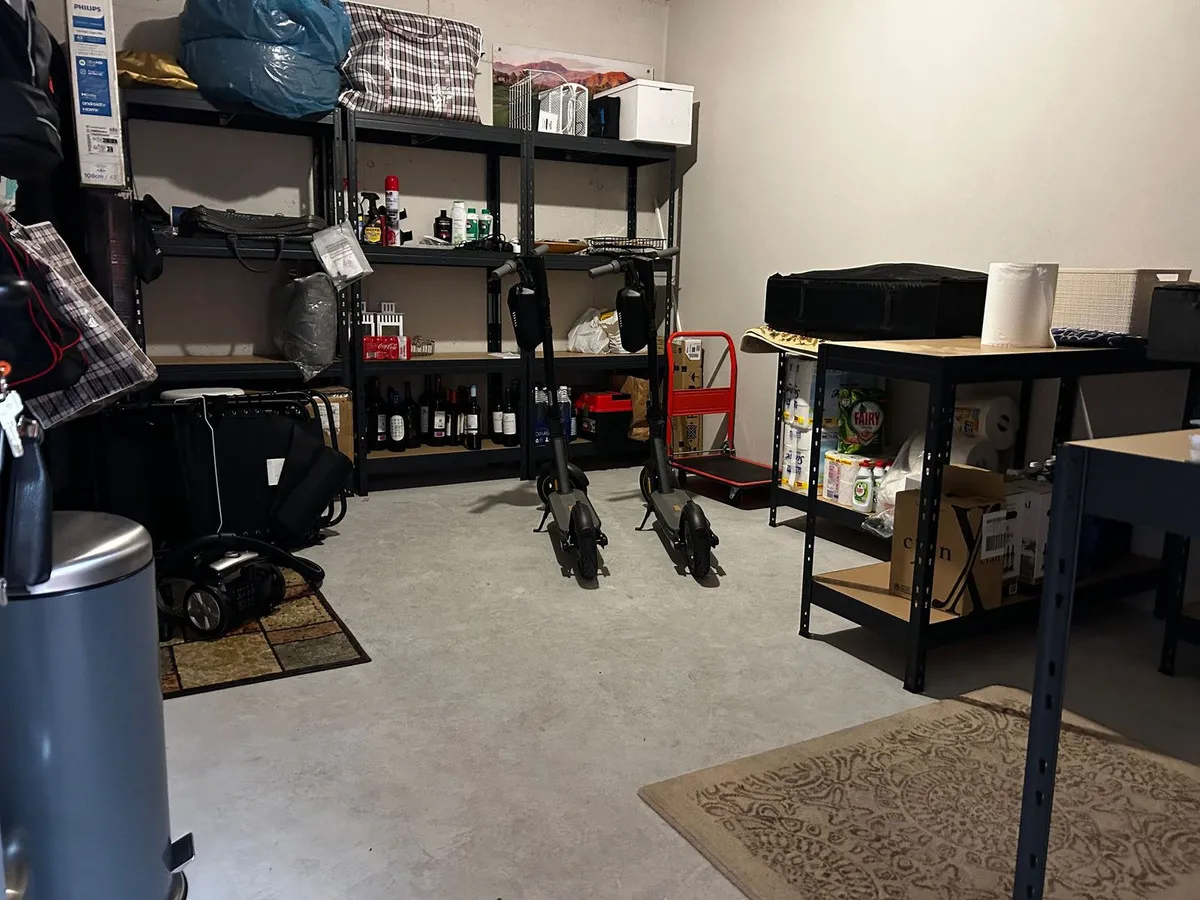 ab043044-6d67-462a-b40a-9c92e494bfcf