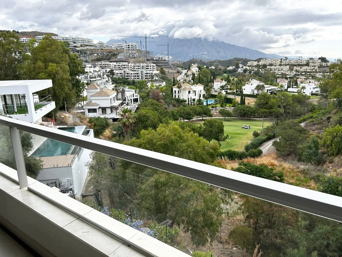 f1662773-5058-4cf4-b233-09c8c8cce4ad