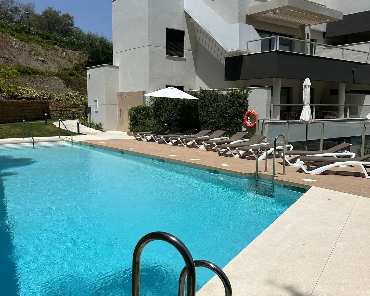 f6385011-e07b-47ad-98a3-e68cddaaf7b8