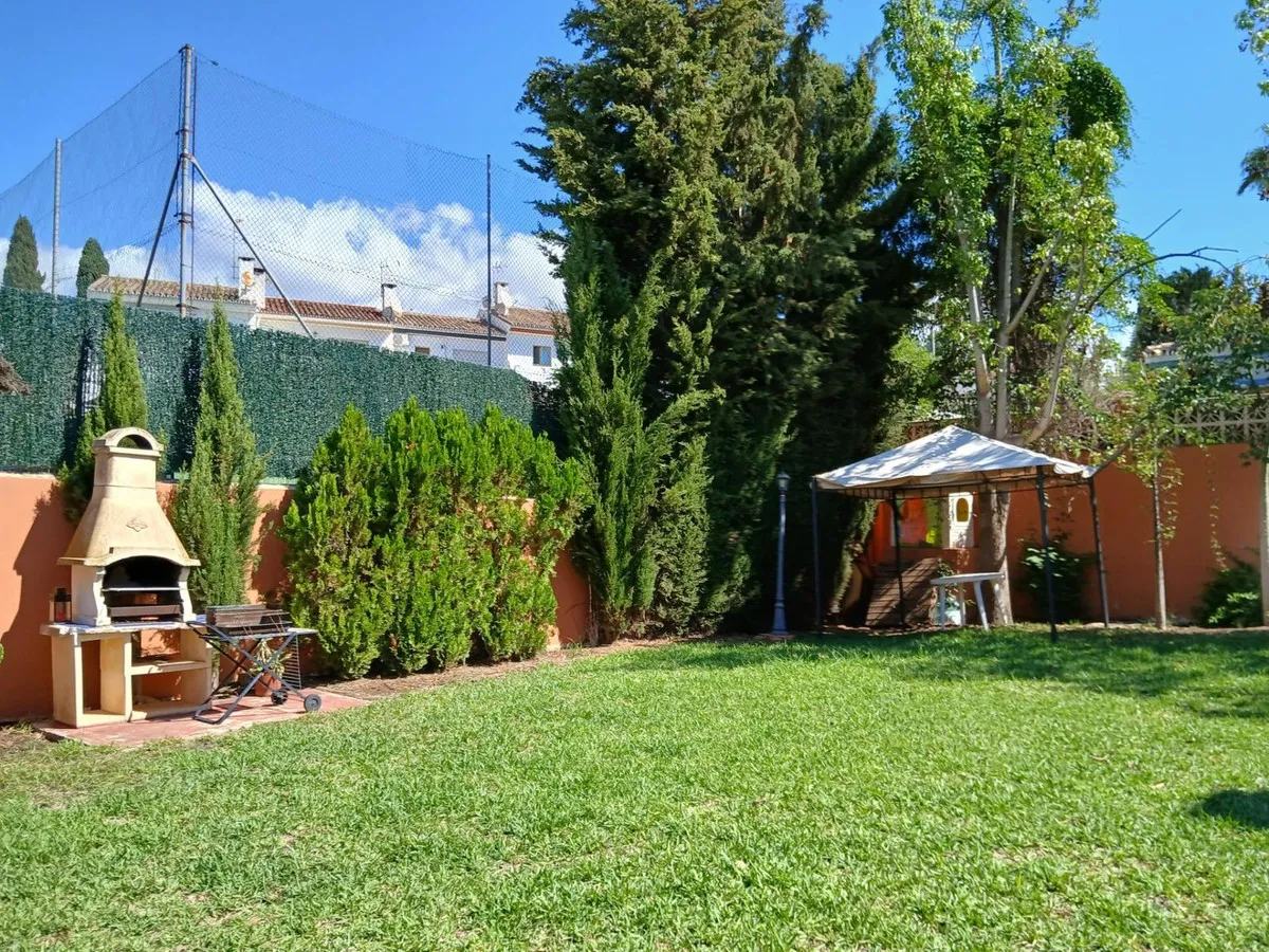 a93ef808-24aa-4ae4-86b3-6a97a4fd1499