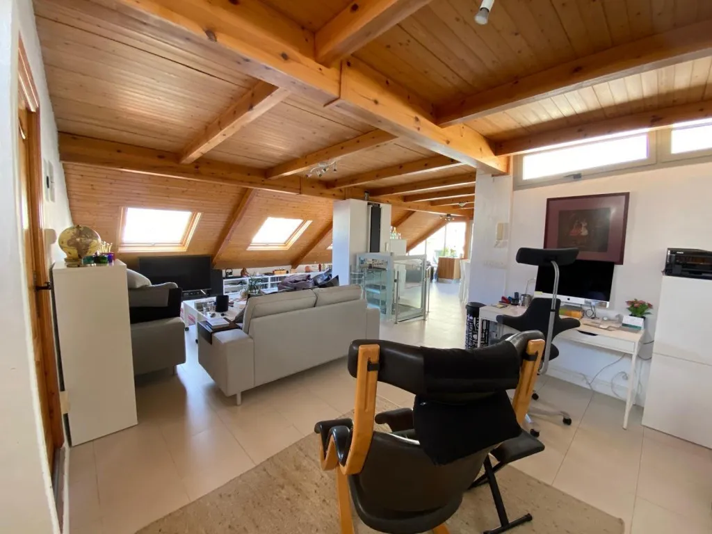 20cc4db7-729a-4d0e-962f-5ec282eba578