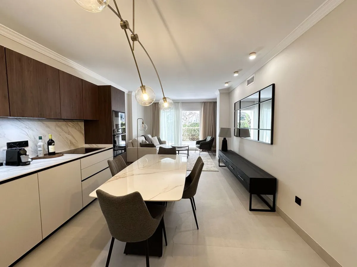 449b43f5-6dfa-4139-951b-69a0263cfd81