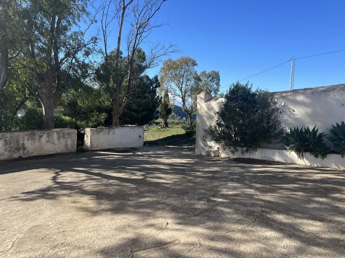 091480aa-b2c5-4ddc-9b52-43185b5cf567