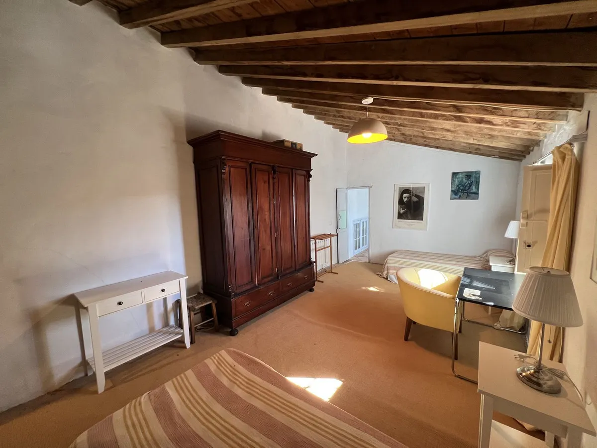 64a9bc9d-a8cd-4008-81f3-7f77663d0bc6