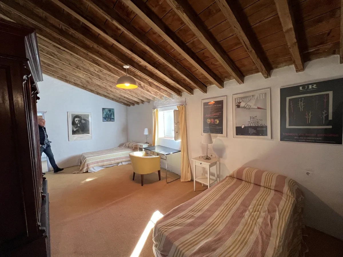 ca9fdaa2-30dd-49f5-8e86-d378be8c94bc