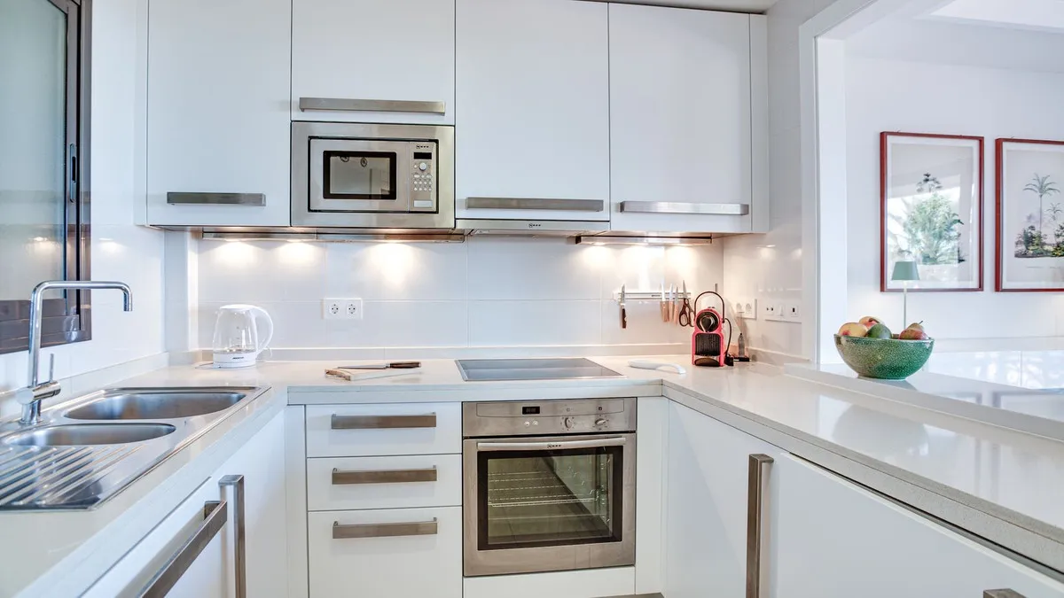 9ff508d0-c5d7-43b5-b975-4d5757bf7fec